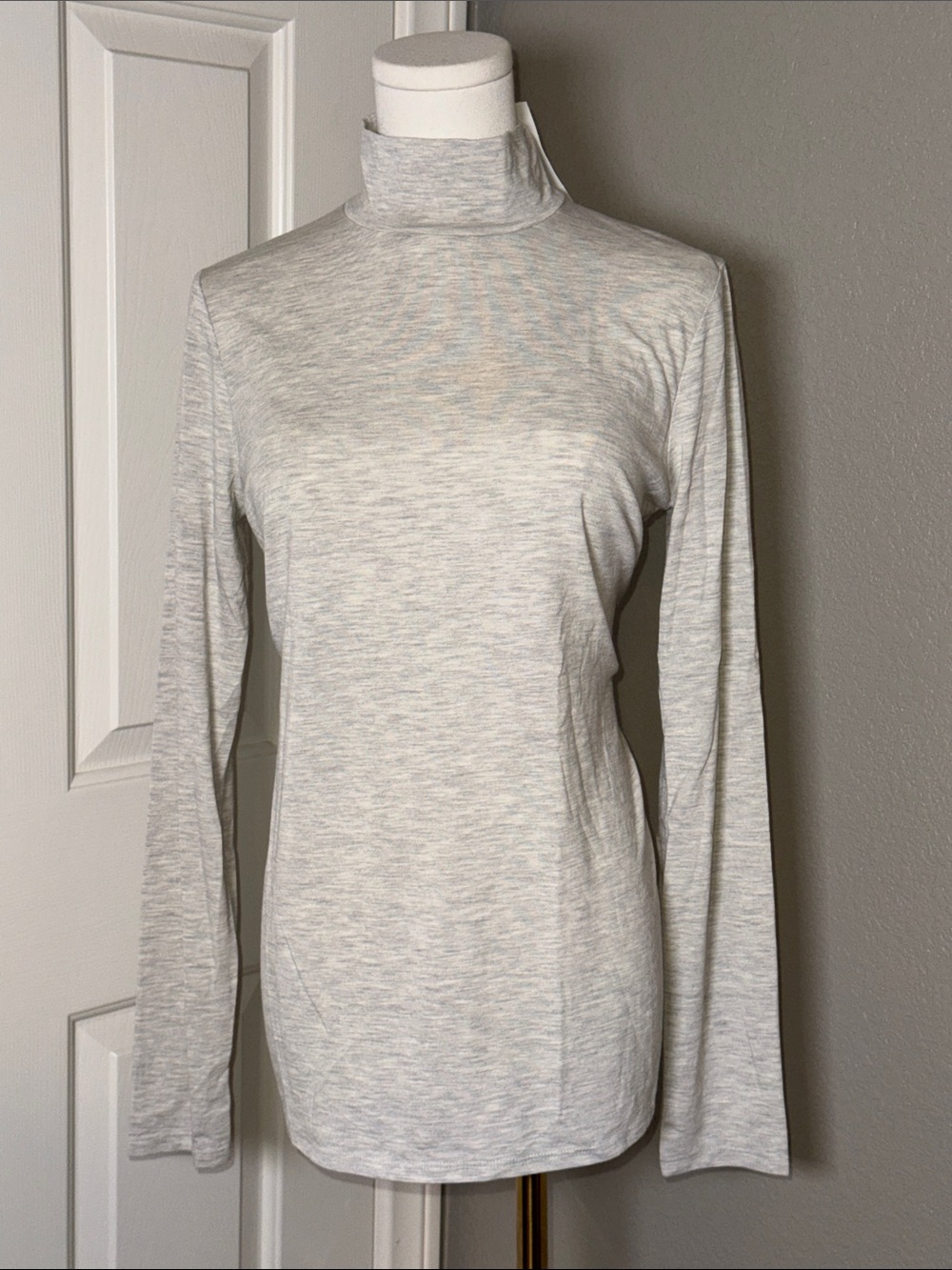 Banana Republic Heather Gray Mock Neck Long Sleeve Top